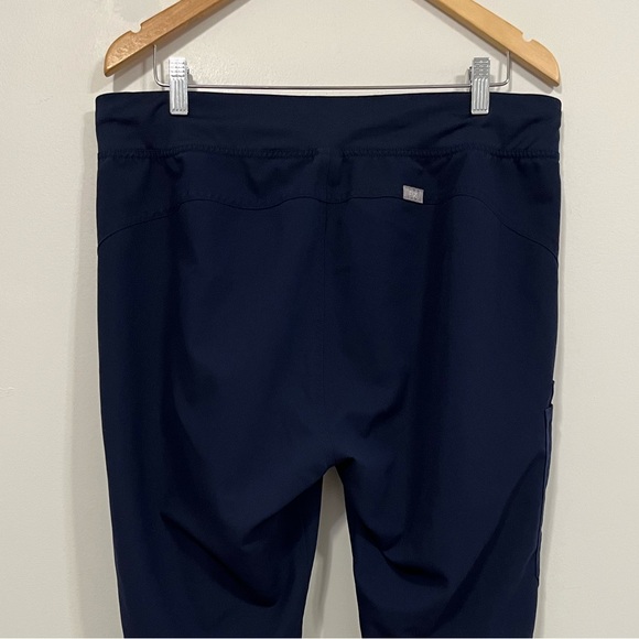 Figs Kade Cargo Scrub Pants Navy LP - Picture 7 of 13